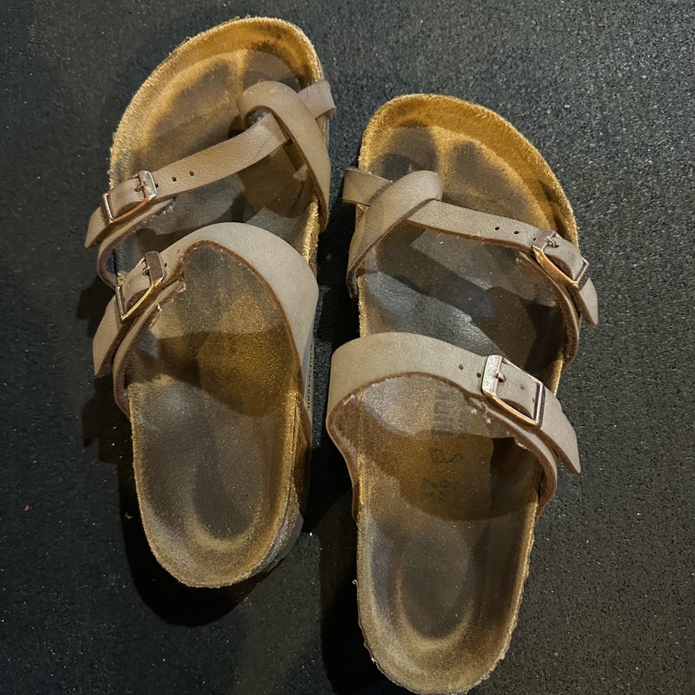 Birkenstock Mayari Thong sandal size 37